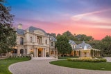 Das Luxusanwesen wurde für 55 Millionen Dollar verkauft.