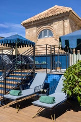 Entspannen am Rooftop des Palacio Solecio in Andalusien. 