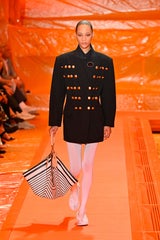 Spektakuläres Finale für die Pariser Fashion Week