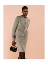 Das italienische Modehaus setzt im Herbst/Winter auf zeitlose Pieces, etwa grauen Strick.