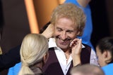 Mit Ring aus Bonbon-Papier: Gottschalk heimlich verlobt!