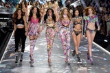 Umstrittenes Comeback: "Victoria's Secret" kehrt auf den Laufsteg zurück!