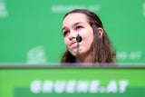 Lena Schilling ist Spitzenkandidatin für die EU-Wahl. Ihr Wahlkampf wird von Enthüllungen über Gerüchte, die sie verbreitet hat, überschattet. 