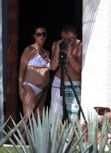 Im Bikini: Alanis Morissette zeigt ihren Babybauch