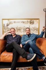 Leichtes Spiel als "Lotterbuben" für Thomas Stipsits und Viktor Gernot