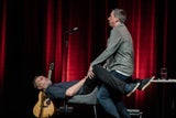 Leichtes Spiel als "Lotterbuben" für Thomas Stipsits und Viktor Gernot