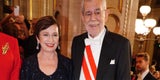 Lugner hat Priscilla fest im Griff