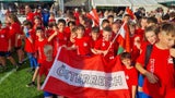Österreich-Fans beim BODENSEE CUP, einem internationalem Jugendfussballturnier in Hard, Vorarlberg.