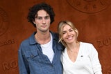 Oli Green und Sienna Miller haben sich 2021 kennengelernt. Seit Februar 2022 sind sie ein Paar. 