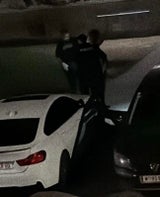 Gruppe bewaffneter Männer zieht durch Wien-Brigittenau
