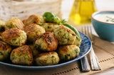 Zucchini-Tofu-Bällchen.