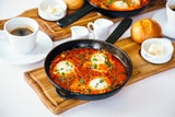 Zum Brunch: Shakshuka vielfältig aufgetischt