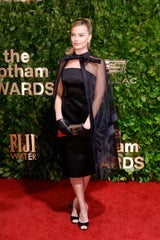 Barbiecore ist out! Margot Robbie setzt jetzt auf Gothic-Chic