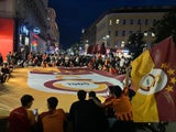 Türkische Fans stürmen Reumannplatz