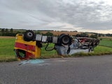 Zwei schwere Lkw-Unfälle forderten die Einsatzkräfte