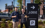 Burgerlokal serviert Besitzern von E-Autos gratis Burger