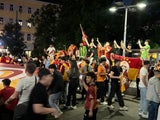 Türkische Fans stürmen Reumannplatz