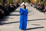 Cardi B wird für Balenciagas Hollywood-Show zum Runway Star