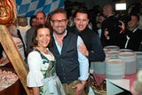 Sasha mit Ehefrau und Andreas Gabalier