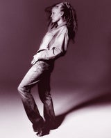 Die Kollektion ist auf www.shopredone.com und www.net-a-porter.com erhältlich