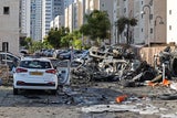 Ausgebrannte Autos in Aschkelon, einer Hafenstadt mit 140.000 Einwohnern im Südbezirk von Israel.