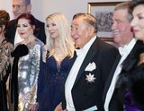 Lugner hat Priscilla fest im Griff