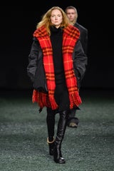 Naomi Campbell & Co.: Burberry Show wird zum Star-Treffpunkt