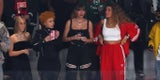 Taylor Swift drückt mit Blake Lively ihrem Travis die Daumen.