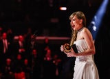 Taylor Swift schreibt mit viertem Album-Grammy Musikgeschichte