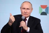 Wladimir Putin beim Internationalen Kulturforum in St. Petersburg am 17.11.2023