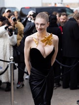 Hunter Schäfer bei der Haute-Couture-Show von Schiaparelli.