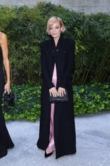 Modefinale in Mailand: Nackte Haut auf dem Laufsteg & Hollywood in der Front Row