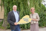 ''Schutzengel'' werben für einen sicheren Schulweg