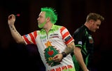 16-Jähriges Dart-Genie glänzt bei WM-Debüt