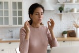 Schlank atmen: Wie Sie mit der richtigen Atmung abnehmen können