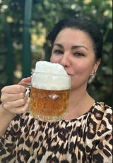 Anna Netrebko im Schweizerhaus&nbsp;