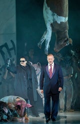 "Animal Farm" macht die Staatsoper zum Schlachthof