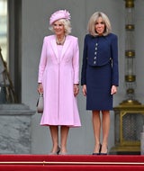 Oops! Brigitte Macron und Königin Camilla im Partnerlook