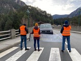 Klima-Protest mitten im Urlauberverkehr