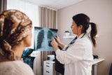 Brustkrebs: Bei früher Diagnose immer bessere Therapien