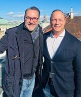 "Wie peinlich!" Strache teilt Foto mit offenem Hosentürl und alle lachen