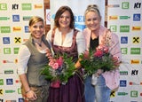 Ramona Siebenhofer (M.) mit ihren ebenfalls zurück getretenen Ski-Kolleginnen Nici Schmidhofer (l.) und Tamra Tippler