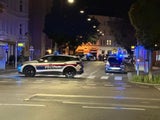 Riesen-Einsatz in Meidling: Anschlag auf Geschäft?