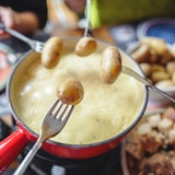 In Österreich wird zu Silvester gerne Fondue aufgetischt.