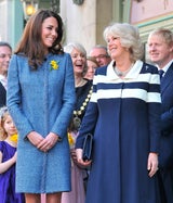 Die zwei Royal-Damen dürfen nur dann die gleiche Farbe tragen, wenn der Ton unterschiedlich ist.