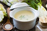 Fenchelcremesuppe mit Honig, Garnelen und Apfel.