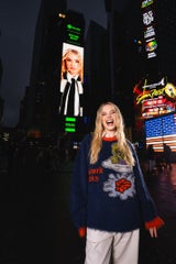 2,1 Millionen Spotify-Fans (!) Österreicherin schaffte es jetzt sogar auf den Times Square