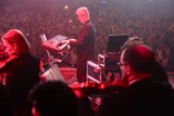 10.000 Fans feiern Falco-Symphonic im Regen