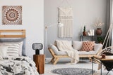 Für das Hygge-Gefühl sollte man bei der Einrichtung auf harmonische Farbkombinationen setzen.