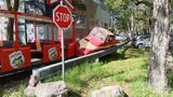 Lok der Liliputbahn im Wiener Prater entgleist